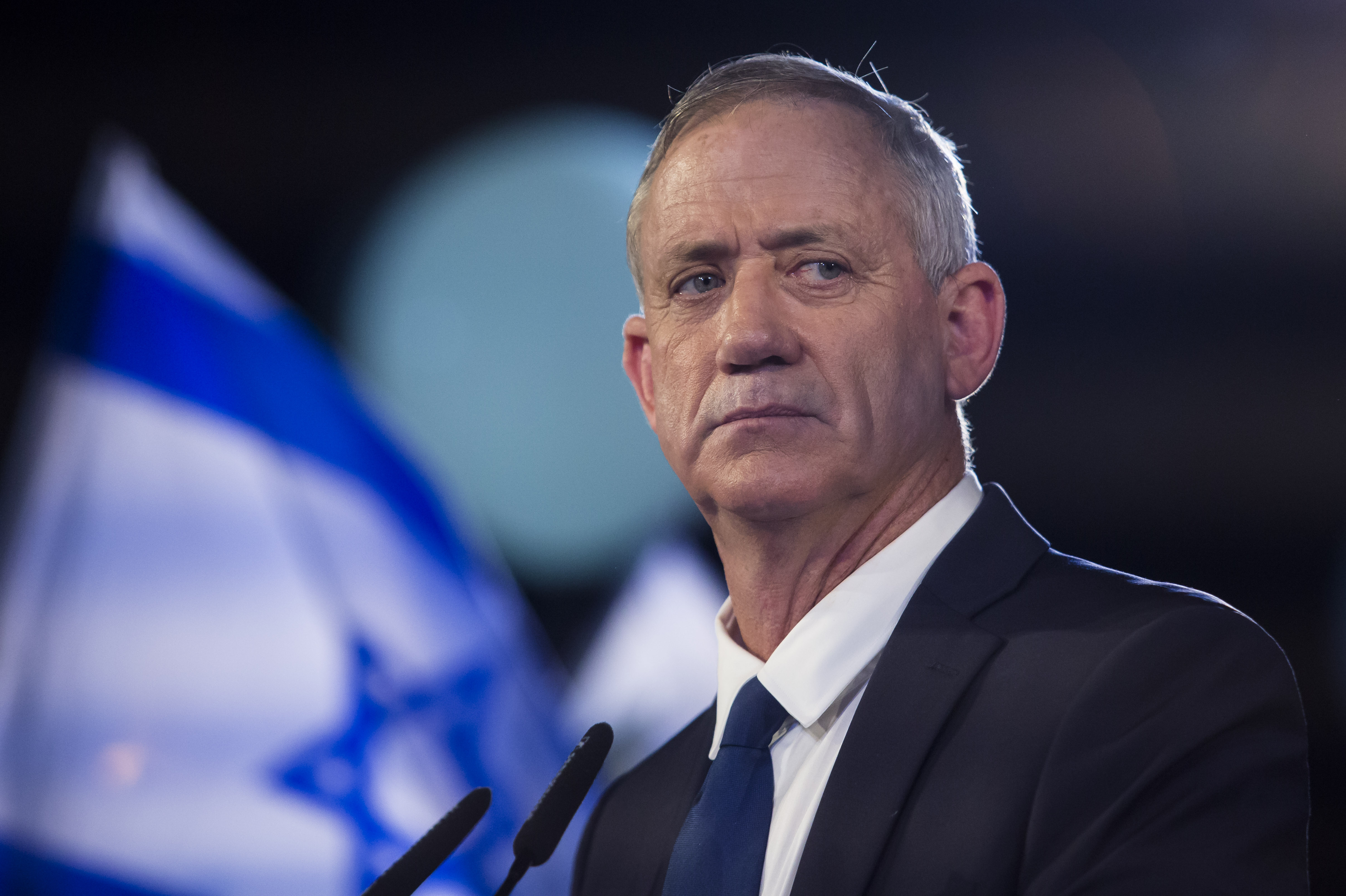 Un israelian, condamnat la trei ani pentru tentativa de a-l spiona pe ministrul apărării. Bărbatul avea cinci condamnări în cazier