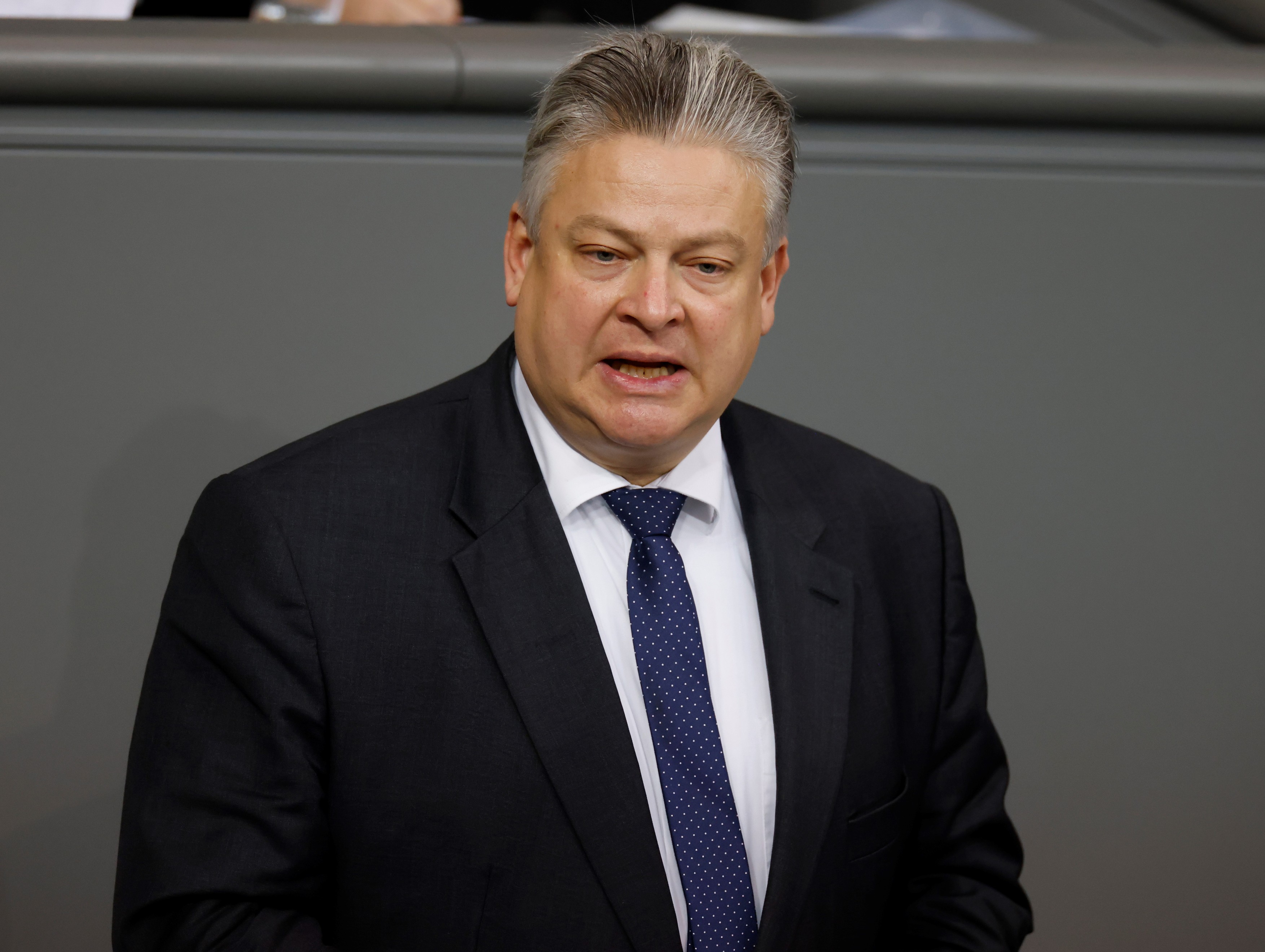 Germania: Un deputat „corona-sceptic” al extremei drepte s-a îmbolnăvit de COVID-19 şi a fost spitalizat