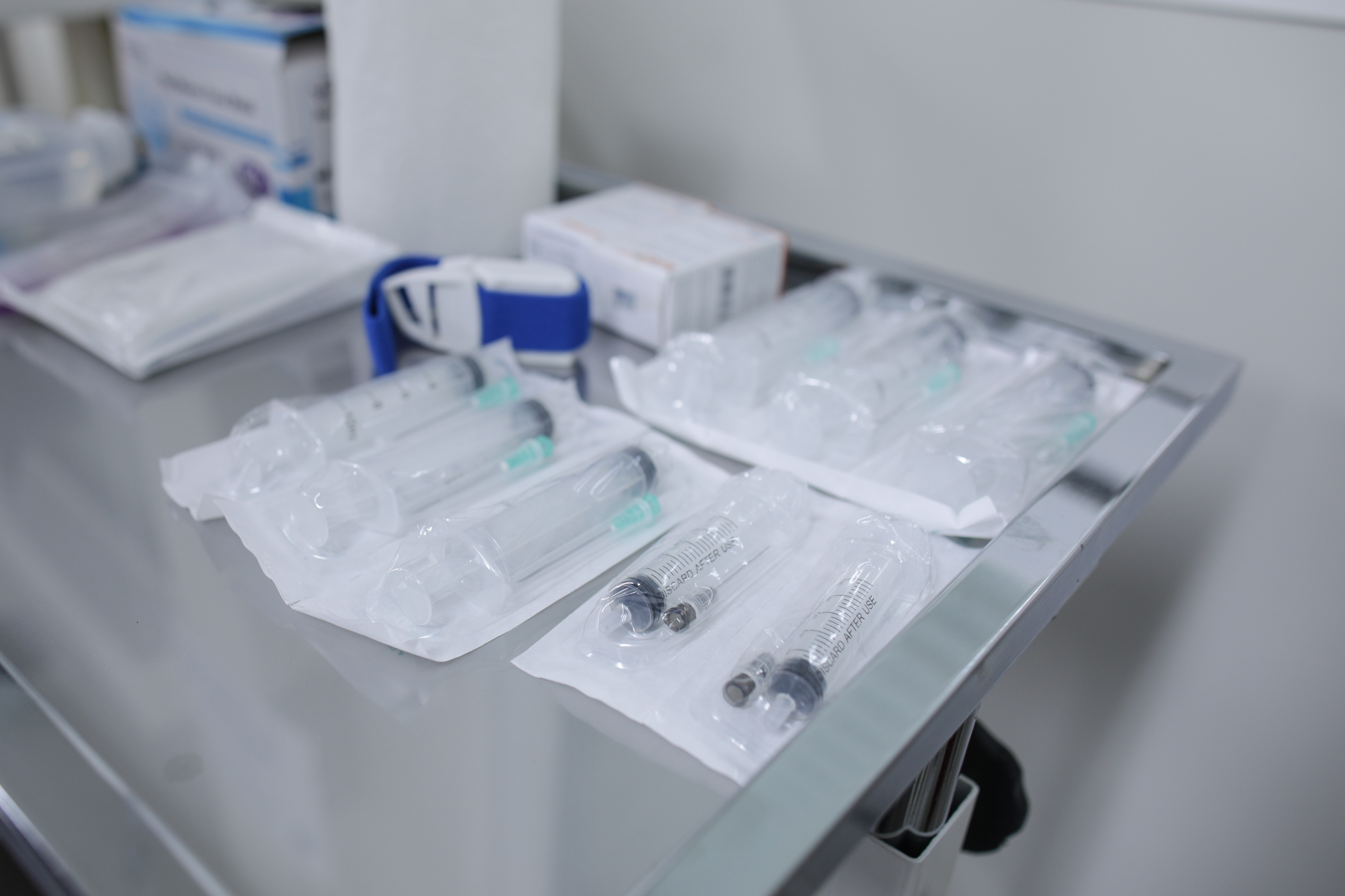 De ce nu are bani Ministerul Dezvoltării pentru organizarea centrelor de vaccinare anti-COVID