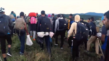 refugiati prin muntii croatiei - captura