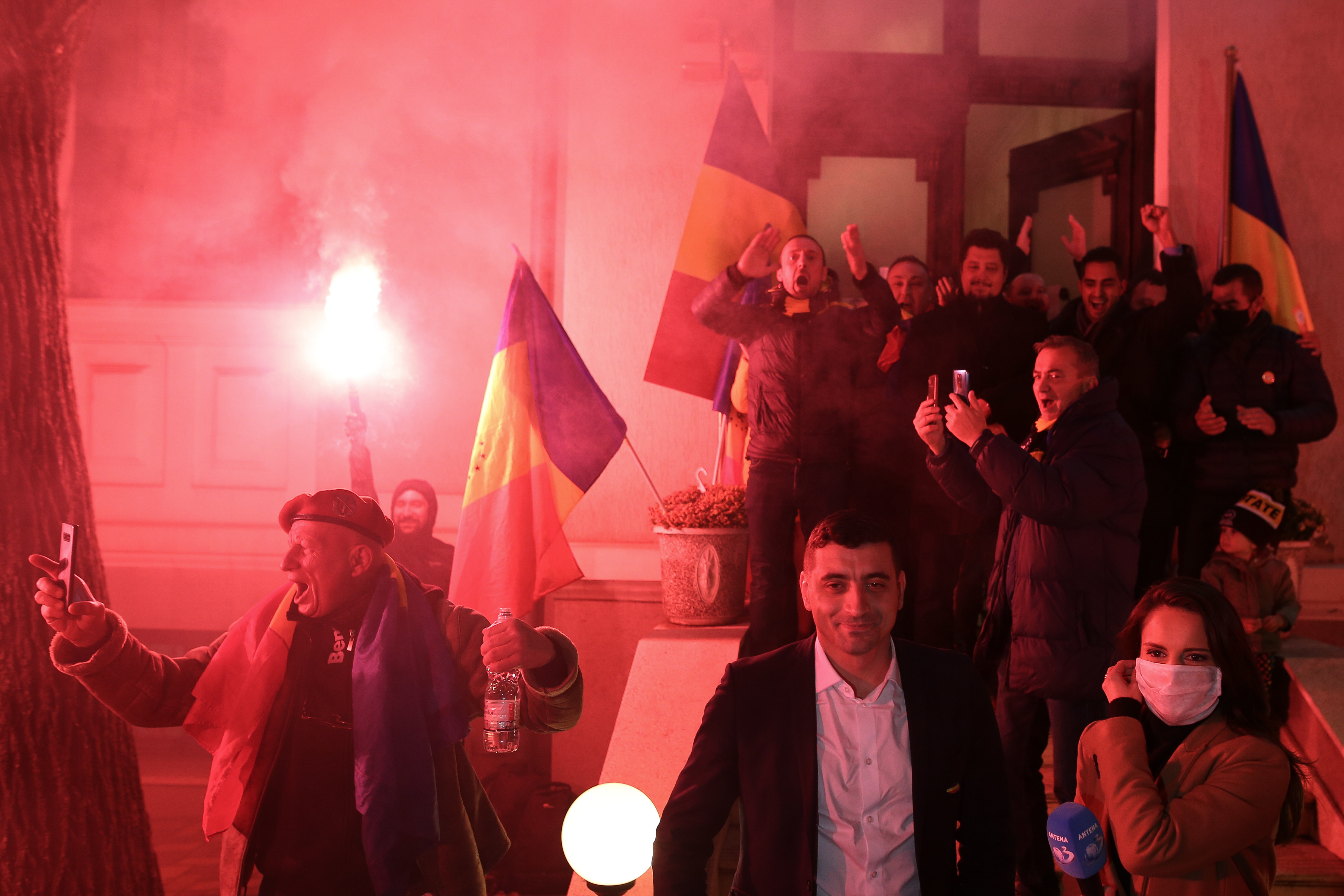 Luni, prima confruntare Klaus Iohannis - AUR. George Simion a anunțat că va iniția suspendarea