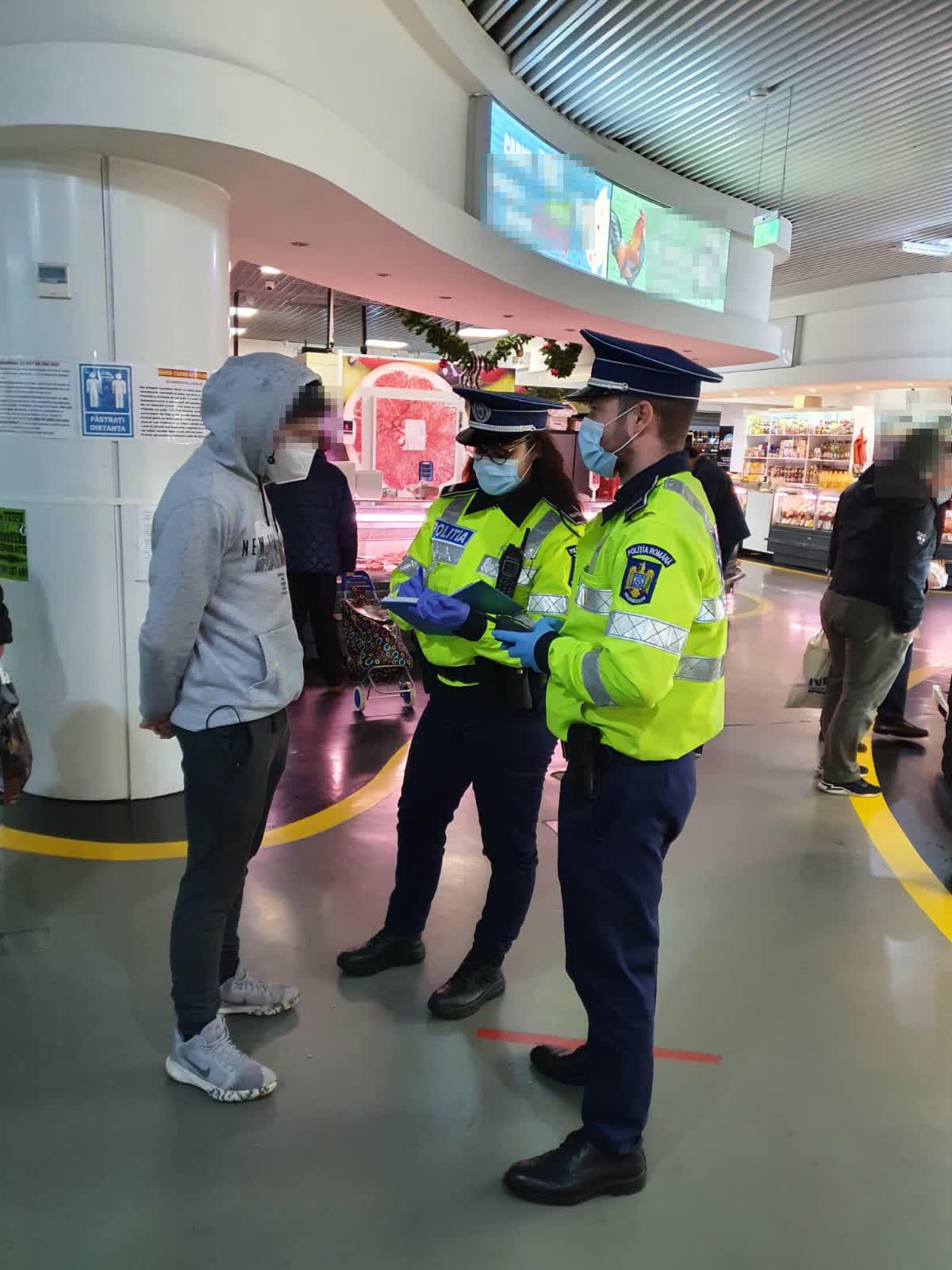 Cu cinci zile înainte de Crăciun, supermarketurile și mall-urile sunt pline. Cele trei reguli pentru a evita aglomerația din magazine