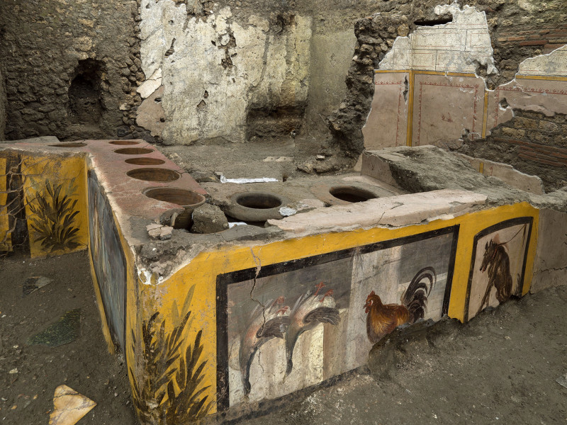 Pompeii, a 'street food shop' emerges from the site