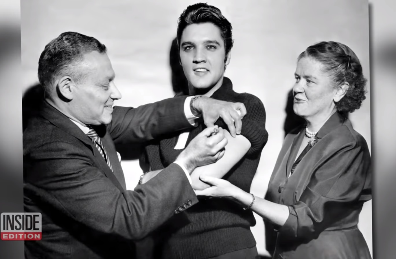 Povestea vaccinului făcut de Elvis Presley în direct la TV, în 1956