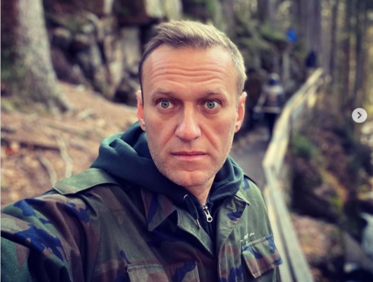 Navalnîi critică Twitter după ce a șters contul lui Trump: „Eu primesc zilnic amenințări cu moartea și Twitter nu a blocat pe nimeni”