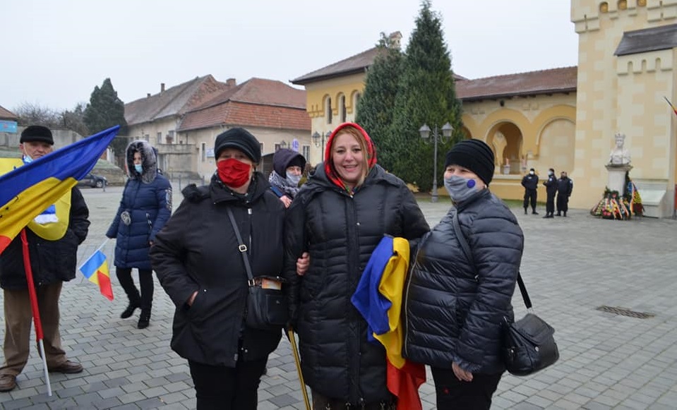 Senatul, adrese către Ministerul Sănătății și DSP să verifice adeverința care îi dă voie senatoarei Diana Șoșoacă să umble fără mască