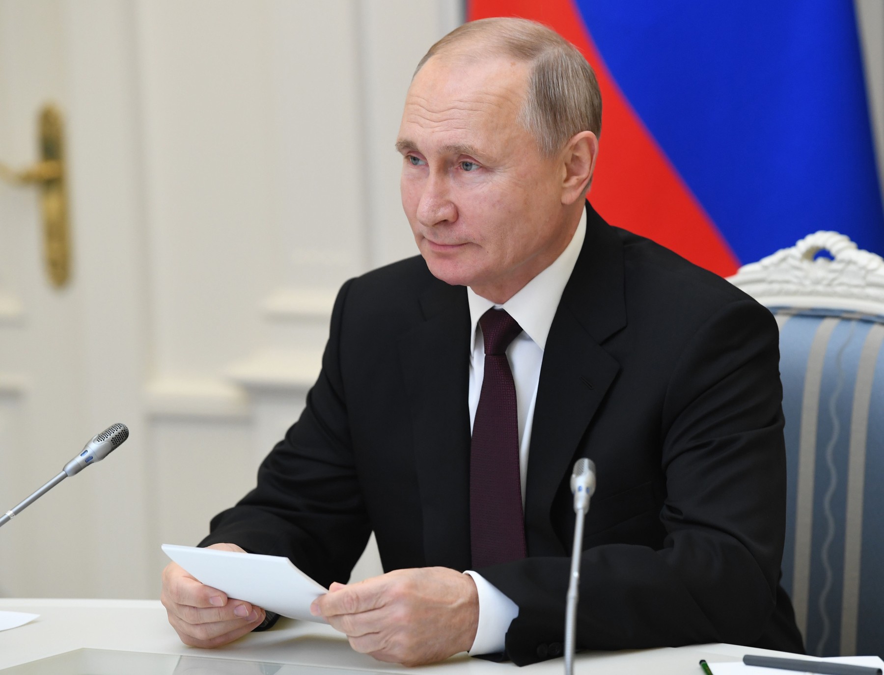 Vladimir Putin a promulgat o lege prin care își dă funcția de senator pe viață la finalul mandatului prezidențial