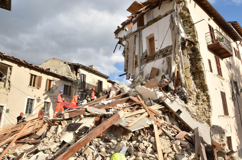 Magnitude 6.2 Earthquake In Central Italy Kill At Least 13