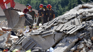 Hundreds Dead In Italian Earthquake As Teams Search For Survivors