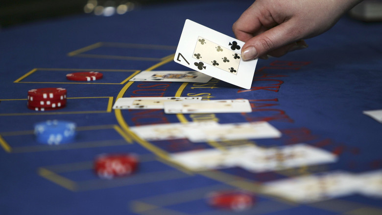 Croupiers Hone Their Skills At Casino School