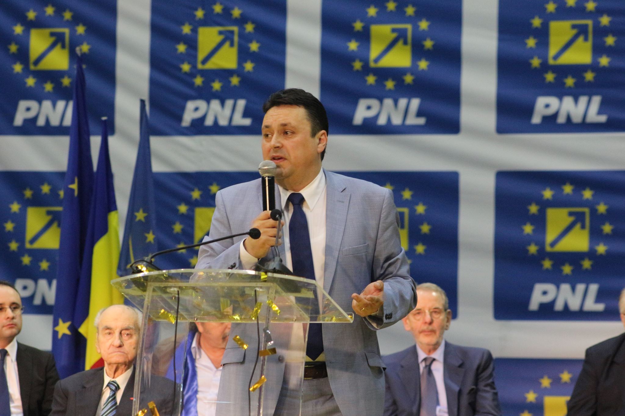 Primarul Ploieştiului, Andrei Volosevici, a fost suspendat din PNL