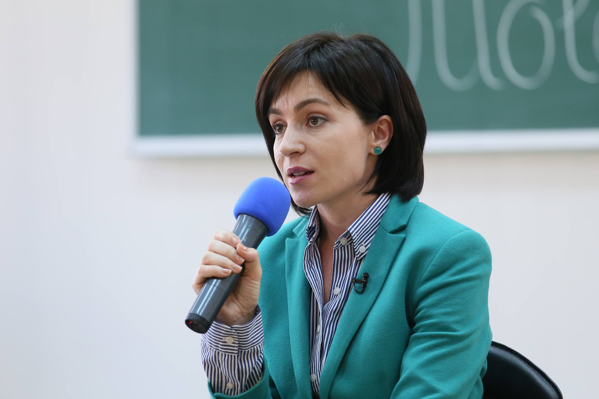 Viorica Dancila o invita pe Maia Sandu la Bucuresti: E esential sa mentineti angajamentul european