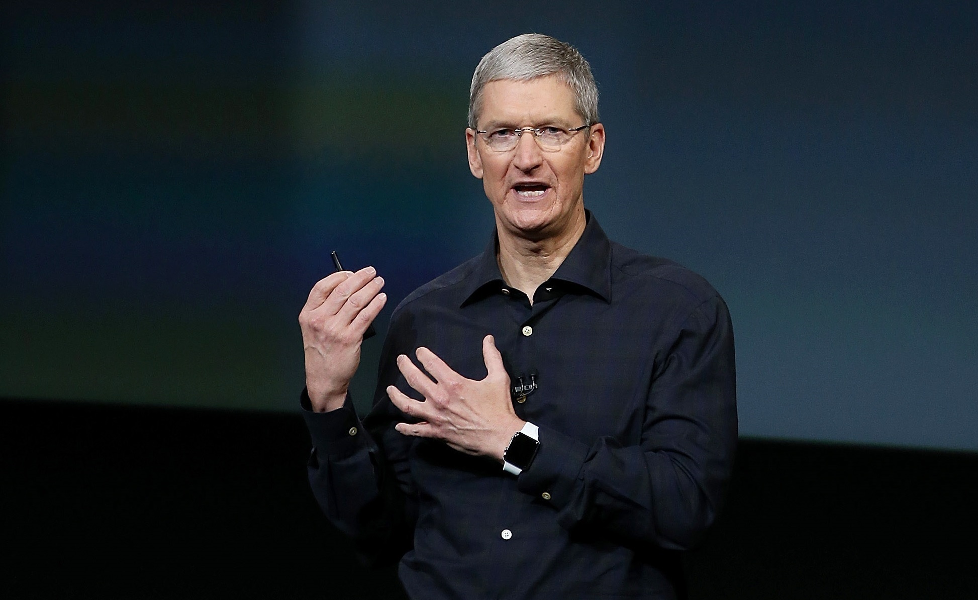 Tim Cook, directorul Apple, a câștigat în 2021 de 1.400 de ori mai mult decât un angajat obișnuit al companiei