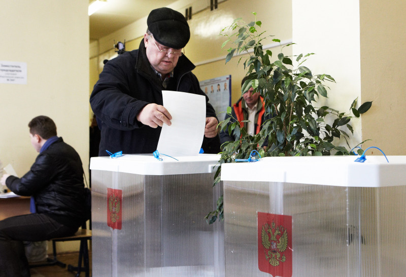 Russians Go To The Polls In Presidential Election