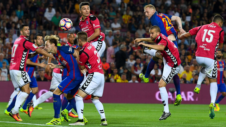 FC Barcelona v Deportivo Alaves - La Liga
