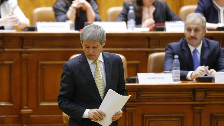 Dacian Ciolos_discurs Parlament_17.11_inquamphotos_foto 3