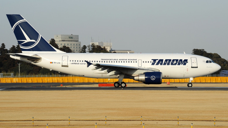 Airbus_A310-325-ET,_Tarom_AN2285565