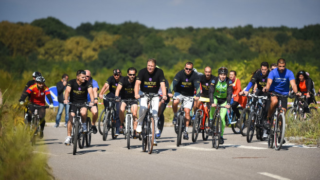 klaus iohannis bicicleta