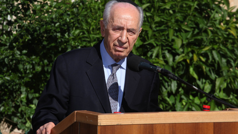 Thousands Attend Funeral Of Wife Of Israeli President Shimon Peres