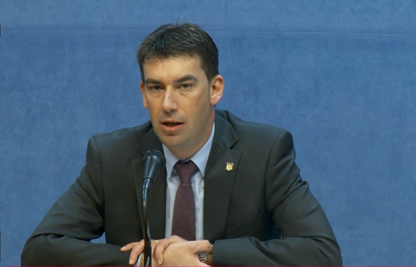 Vlad, nu te opri! Ne trebuie o reformă fără anestezie!