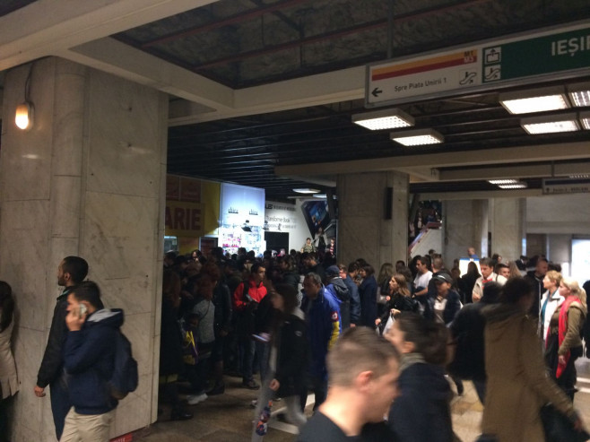 aglomeratie metrou Piata Unirii 111016 (4)