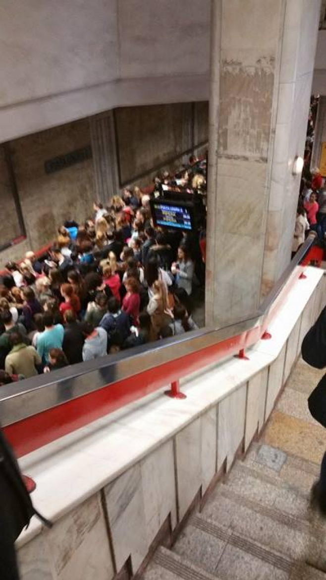 aglomeratie metrou unirii fb
