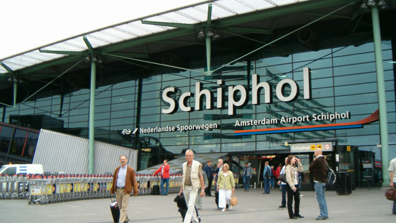 Schiphol-plaza-ns