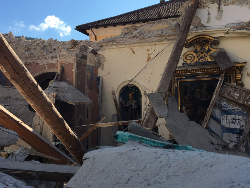 cutremur italia 14 - adi cojocaru