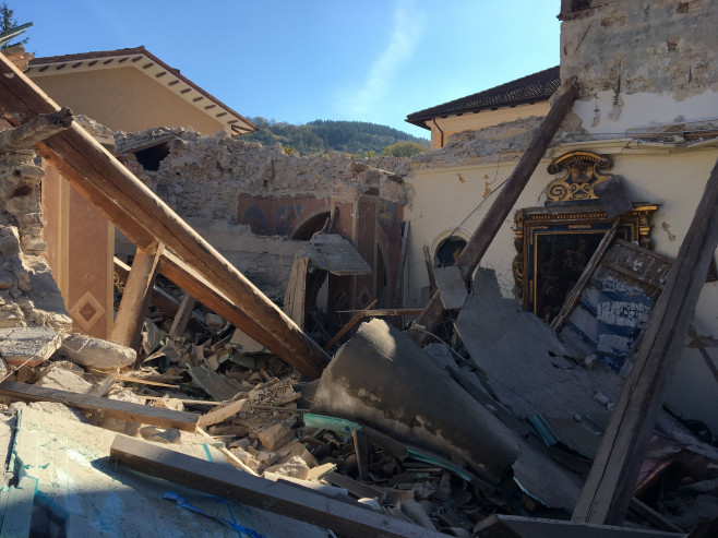 cutremur italia 12 - adi cojocaru