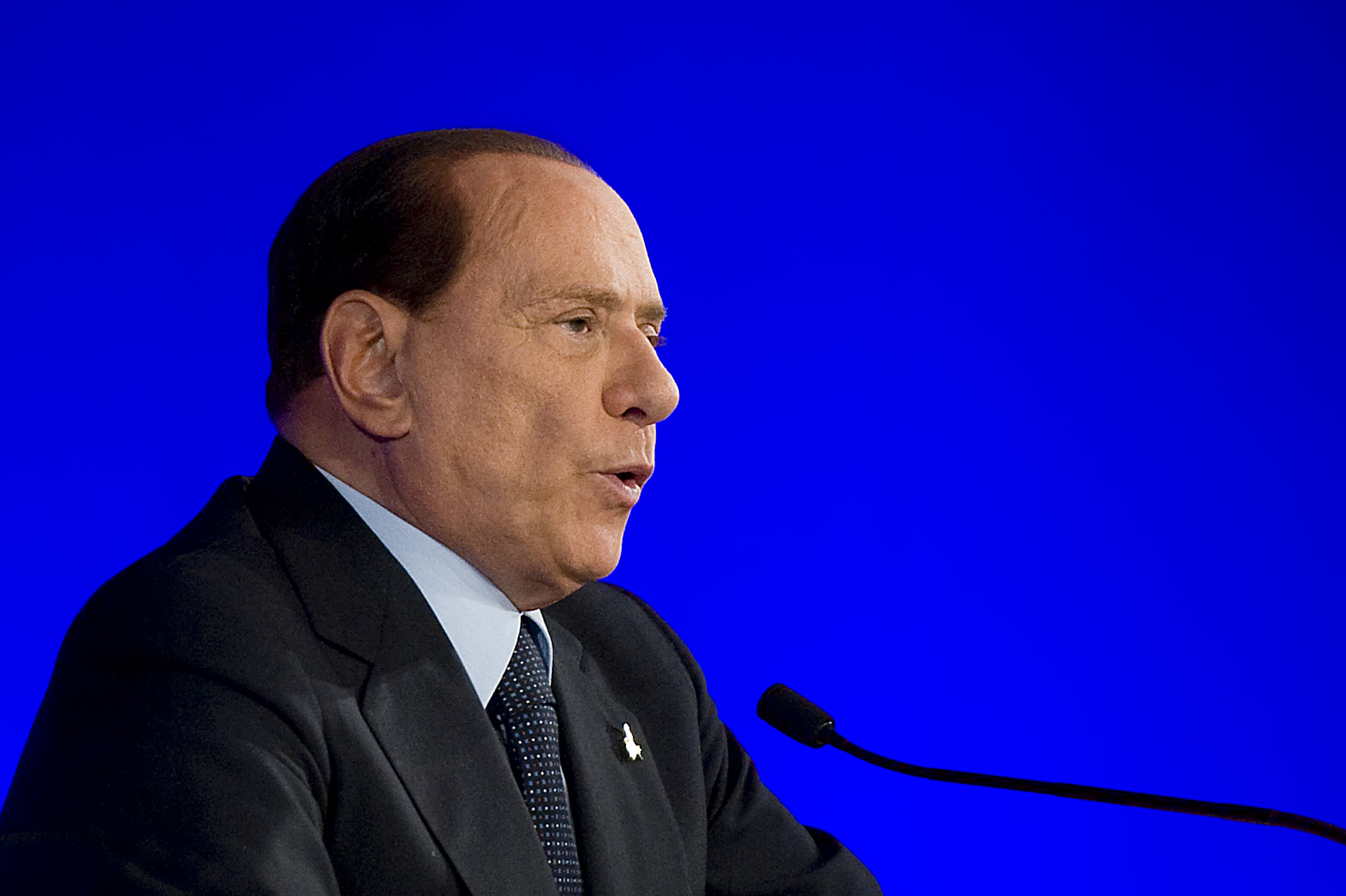 Fostul premier italian Silvio Berlusconi a fost internat din nou în spital