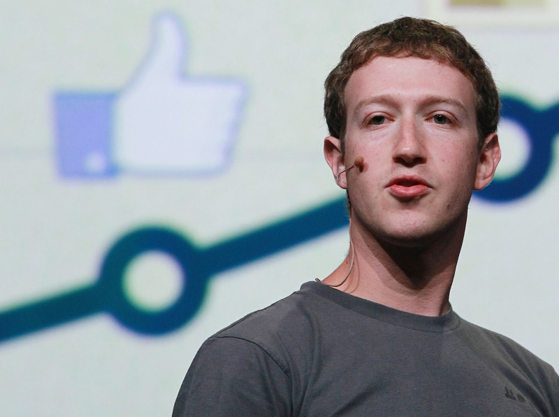 Mark Zuckerberg, buton like Facebook - Guliver GettyImages