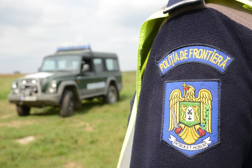 Un bărbat din Timiș a încercat să stingă o datorie de 600 de euro ajutând 9 migranți să treacă ilegal granița