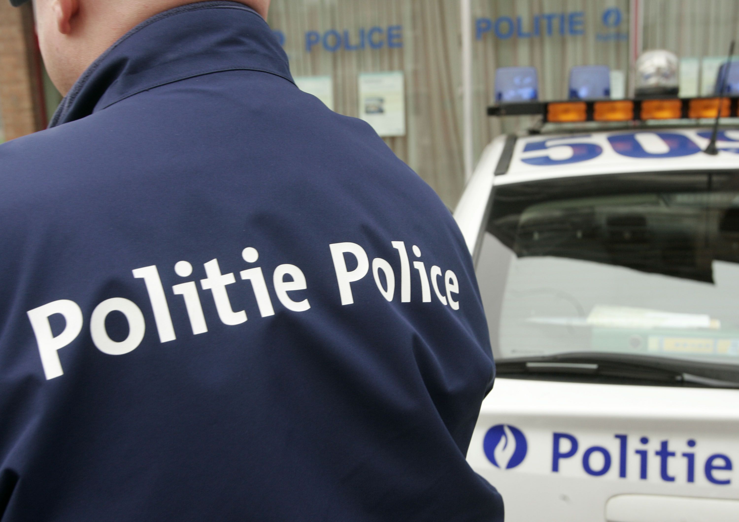 Două braţe şi două picioare au fost descoperite într-un frigider aruncat într-un canal din Belgia