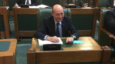 basescu in banca crop