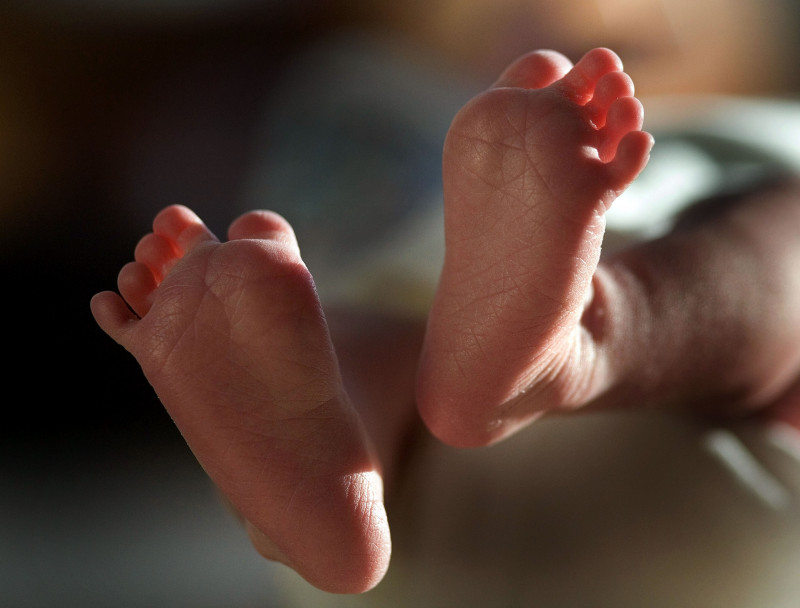 picioare bebelus nou nascut