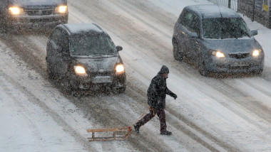Heavy Snows Hit Northern Germany