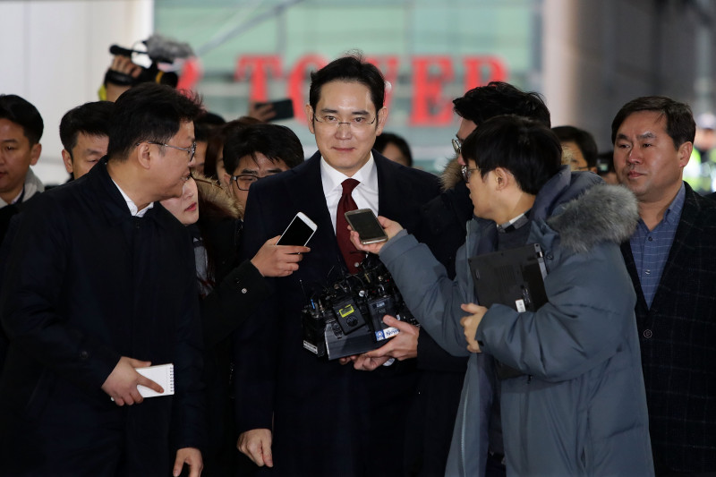 Moştenitorul "imperiului" Samsung, condamnat din nou la închisoare