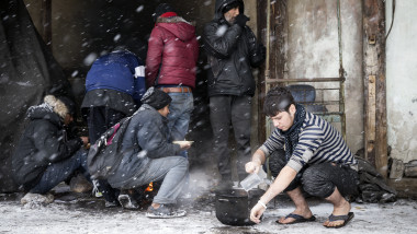 Bitterly Cold Conditions For Migrants Stranded In Belgrade