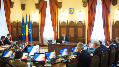 Klaus Iohannis, sedinta CSAT 9 iunie 2015 - presidency.ro 1
