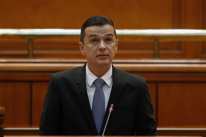 Prime Minister Sorin Grindeanu addresses Parliament