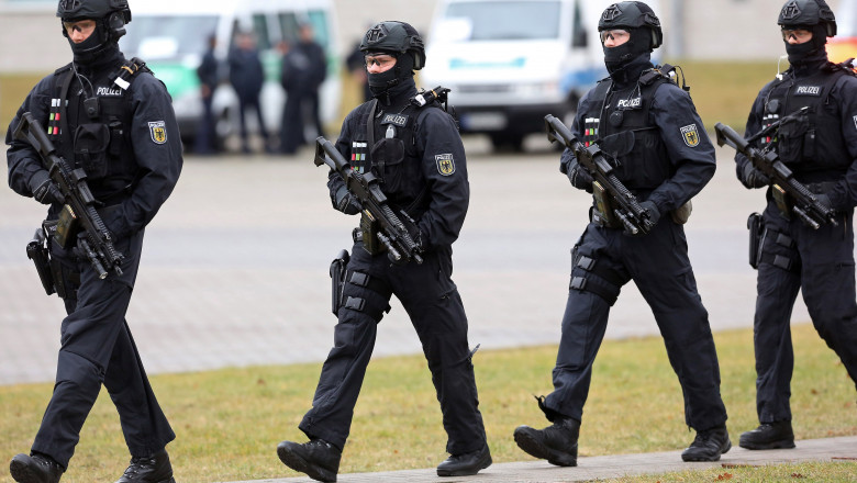 Gauck Visits BFEplus Police Unit