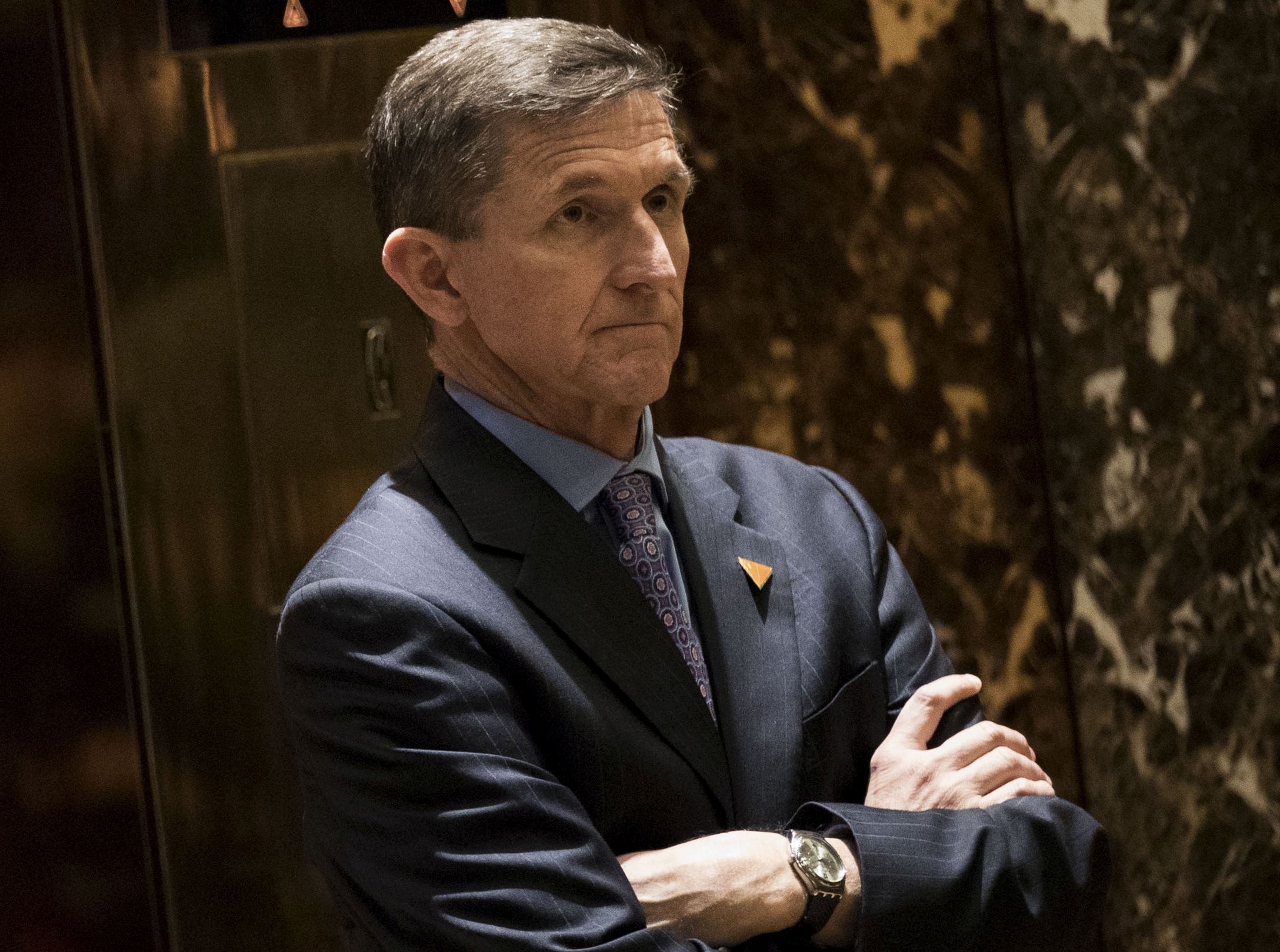Fost consilier al lui Donald Trump, la o conferință QAnon: O lovitură de stat ca cea din Myanmar ar trebui să aibă loc și în SUA