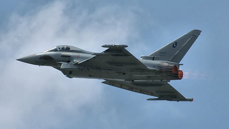 Eurofighter_Typhoon_02
