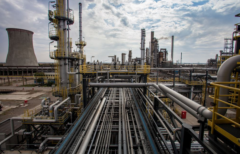 Ministrul Energiei: „Aprovizionarea cu carburanţi a pieţei este stabilă şi continuă”. Măsurile luate după penuria de la Petrobrazi