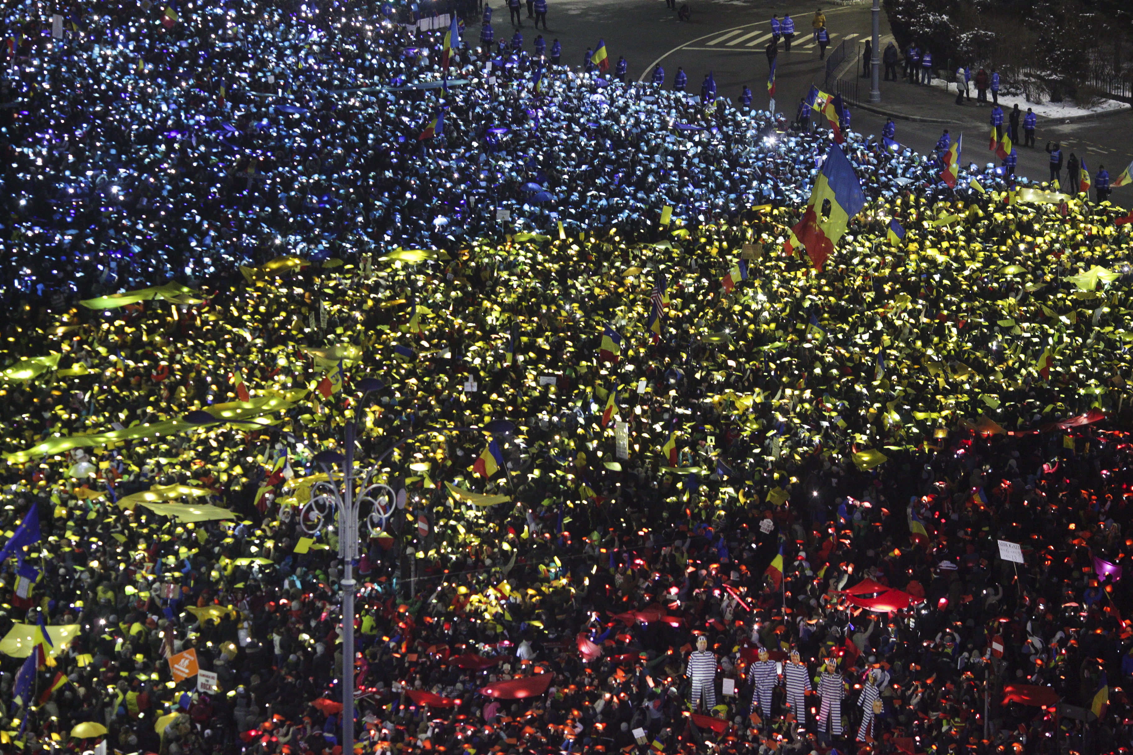 170212_PIATA_VICTORIEI_PROTEST_STEAG_02_INQUAM_PHOTOS_Liviu_Florin_Albei
