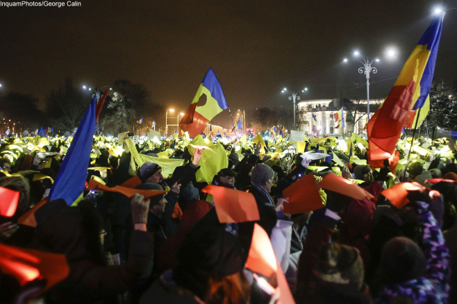 170212_PIATA_VICTORIEI_PROTEST_STEAG_01_INQUAM_PHOTOS_George_Calin