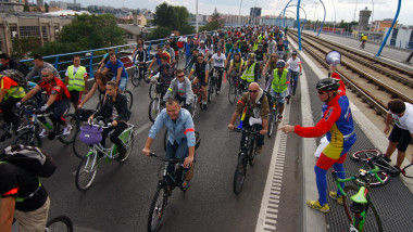 mars biciclisti ana poenariu