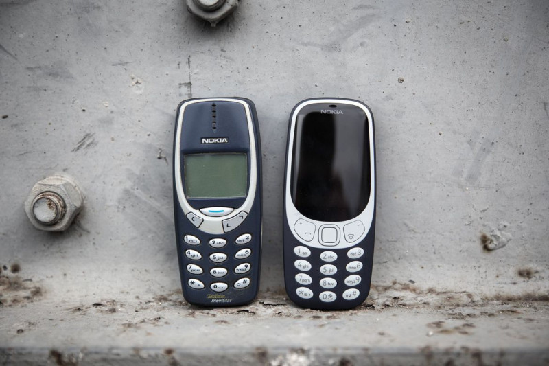 old-nokia-3310-meets-new-3310