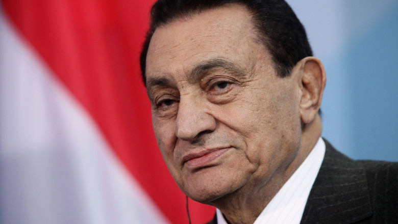 Merkel Meets With Egyptian President Mubarak