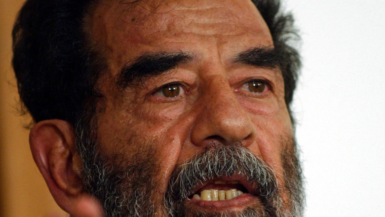 crop Saddam_Hussein_at_trial,_July_2004-wikipedia